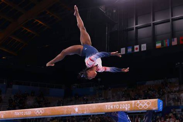 Are gymnast naturally short?