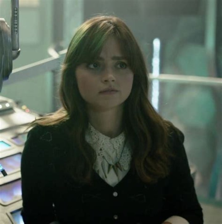 Does the Dr love Clara?