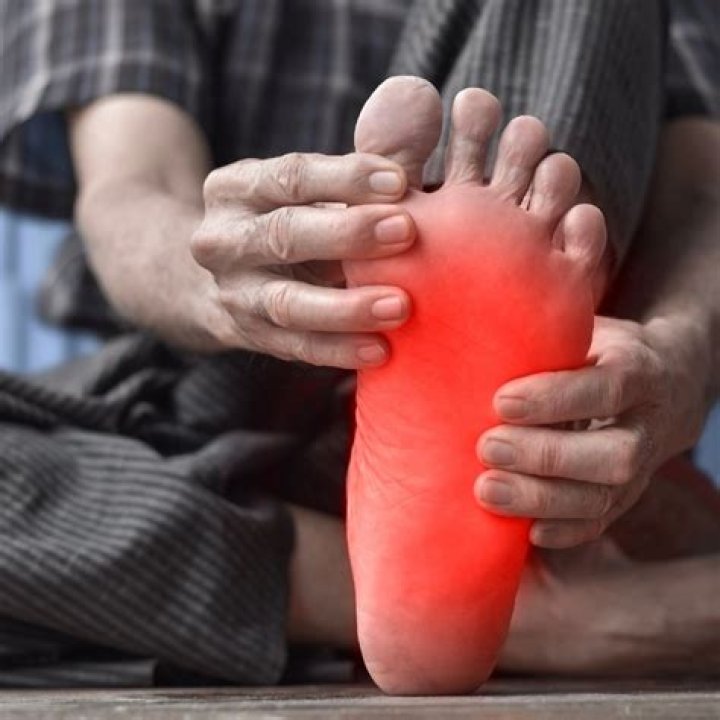 How can I stop my feet hurting at warehouse?