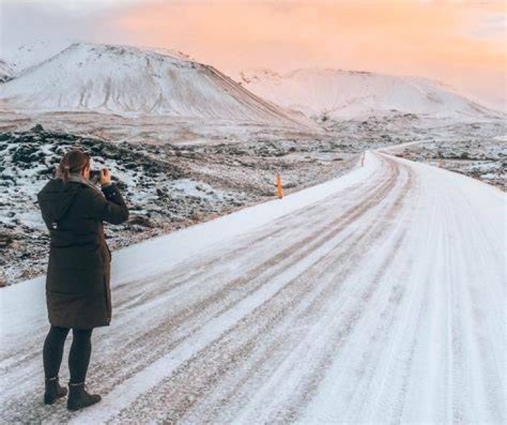 How cold is it in Iceland in February?