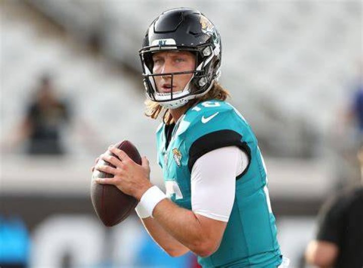 How tall is Trevor Lawrence?
