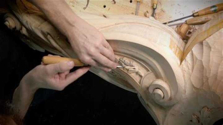 Is cedar a good wood to carve?