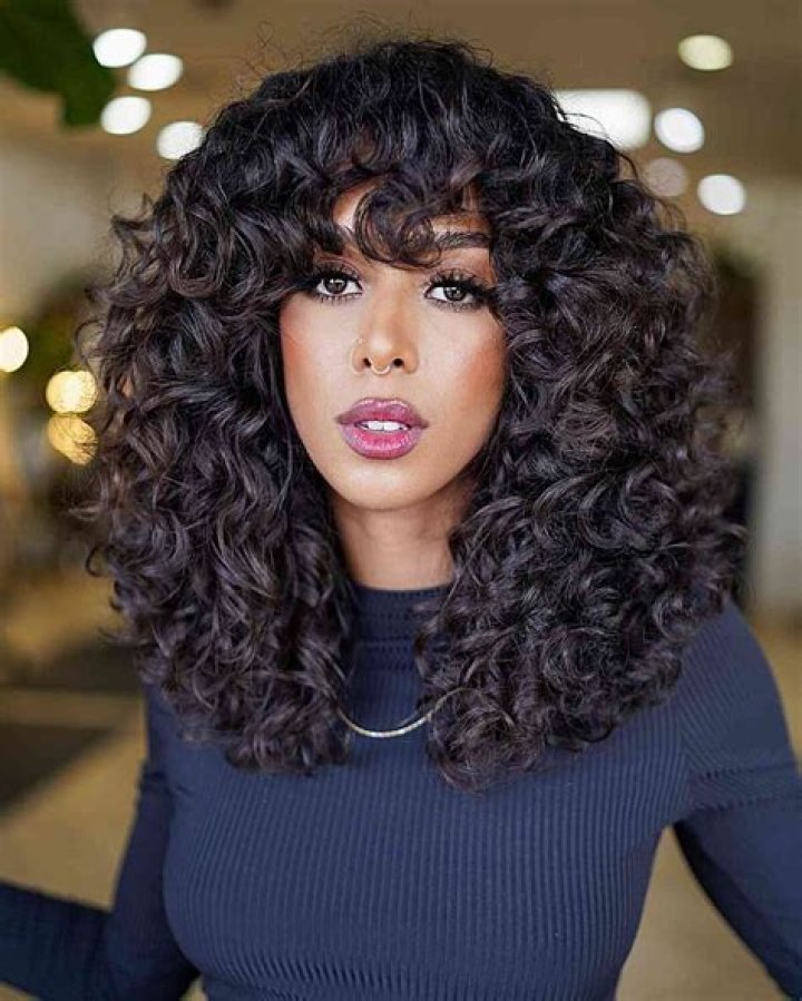 Is curly hair popular in 2021?