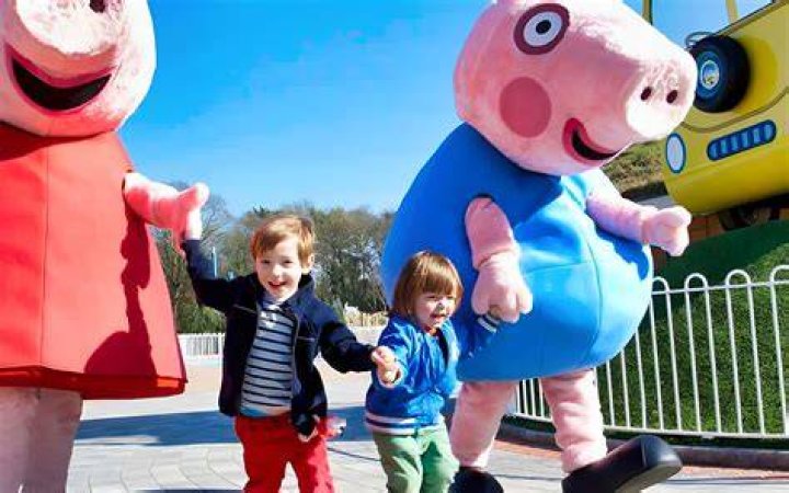 What age is Peppa Pig World for?