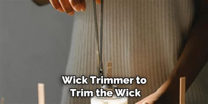 What is a self trimming wick?