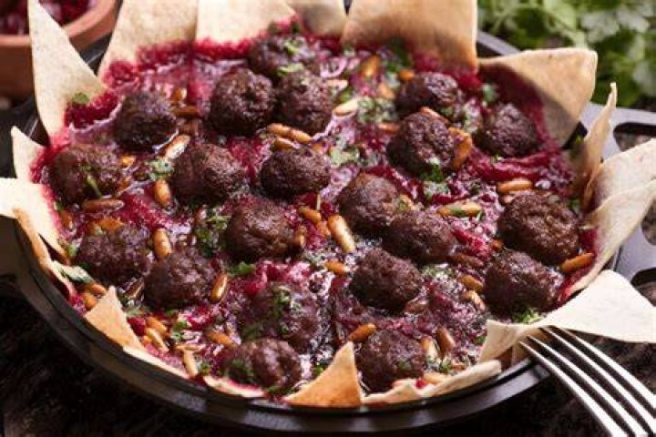 What type of food do Syrians eat?